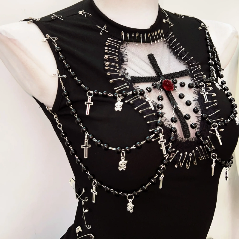 Crewneck beaded flower applique sleeveless top