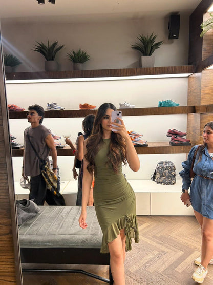 Round Neck Sleeveless Backless Pleated Midi Dress