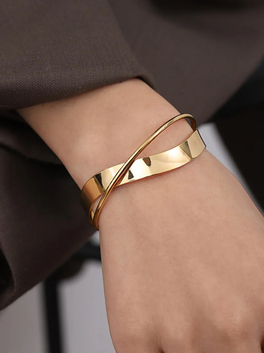 Gracie Flat Mouthed Bracelet
