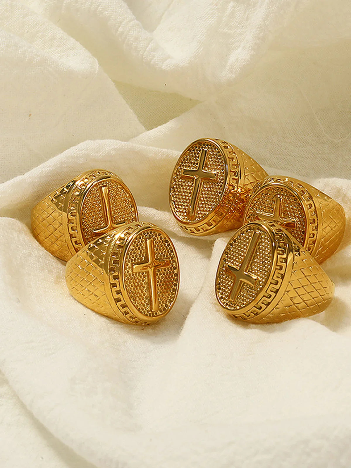 Selly Golden Cross Ring