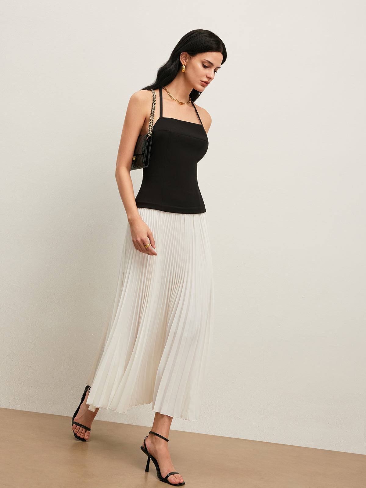 Backless Halter Pleated Dress