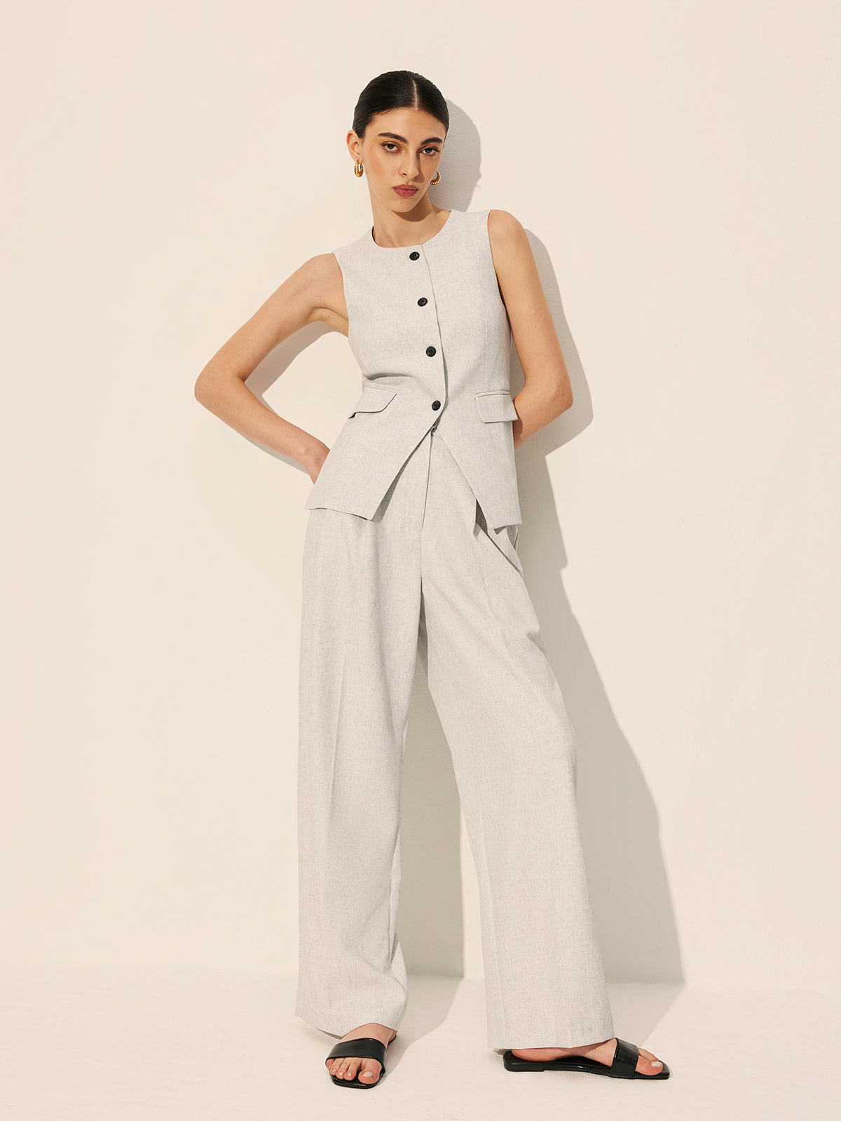 Pockets Sleeveless Tailored Vest