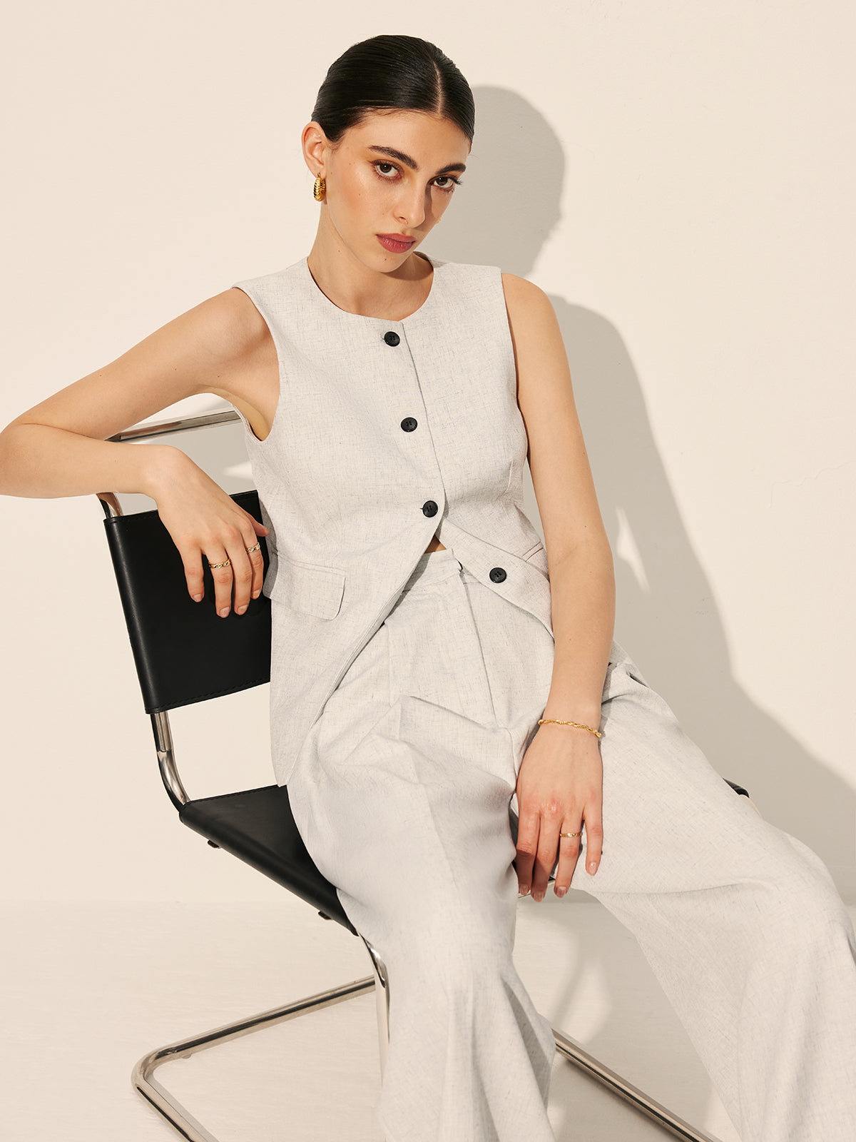 Pockets Sleeveless Tailored Vest