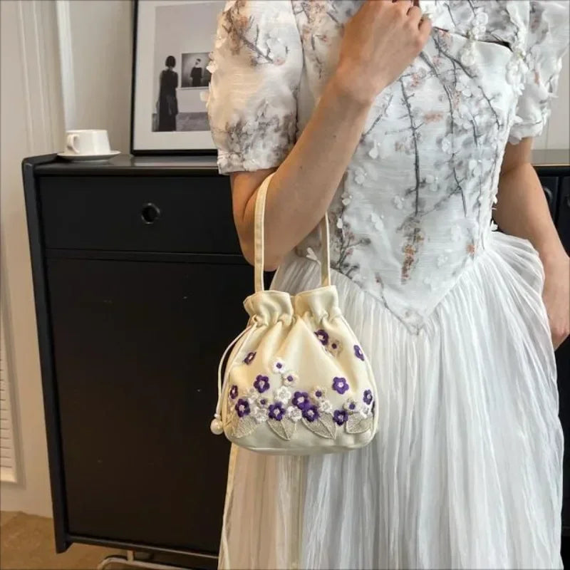 Retro Flower Embroidery Lace Drawstring Bucket Handbag