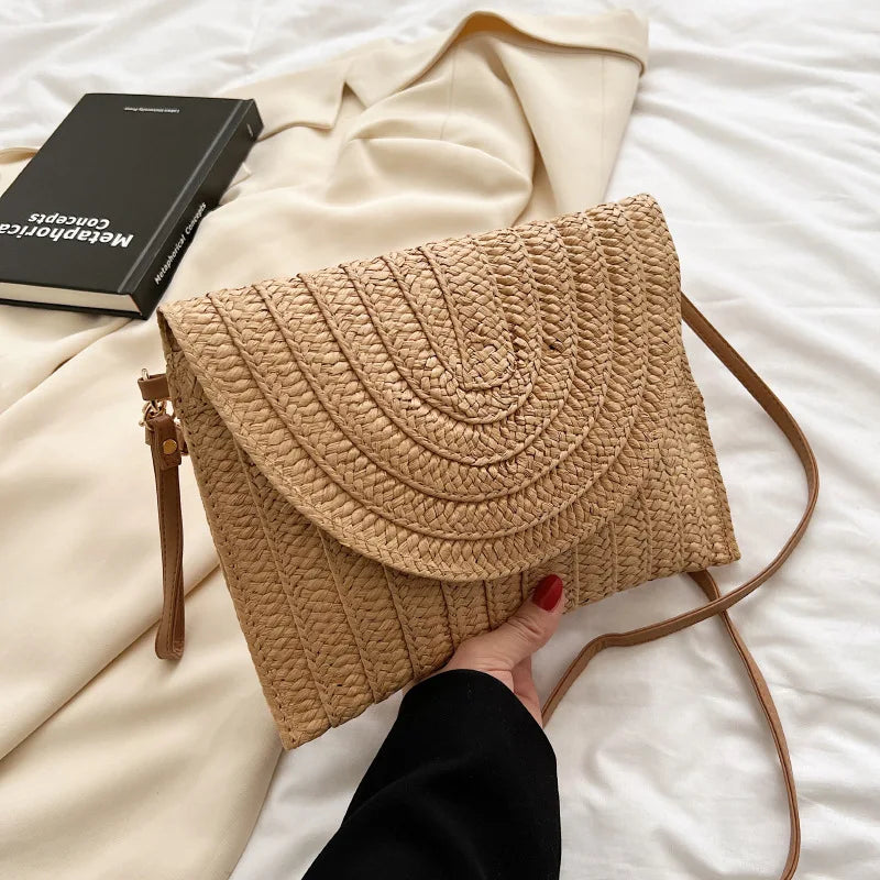 Corn Husk Weave Straw Clutch Wristlet
