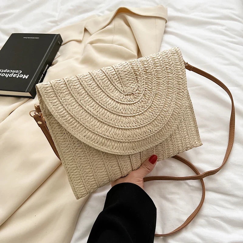 Corn Husk Weave Straw Clutch Wristlet