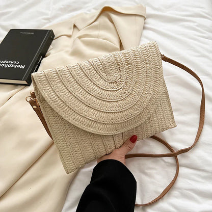 Corn Husk Weave Straw Clutch Wristlet