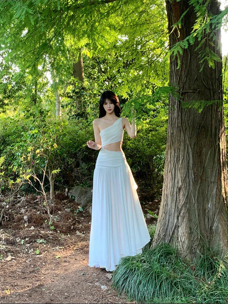 Dreamy white Maxi Dress Flowy, Backless & Beach-Ready