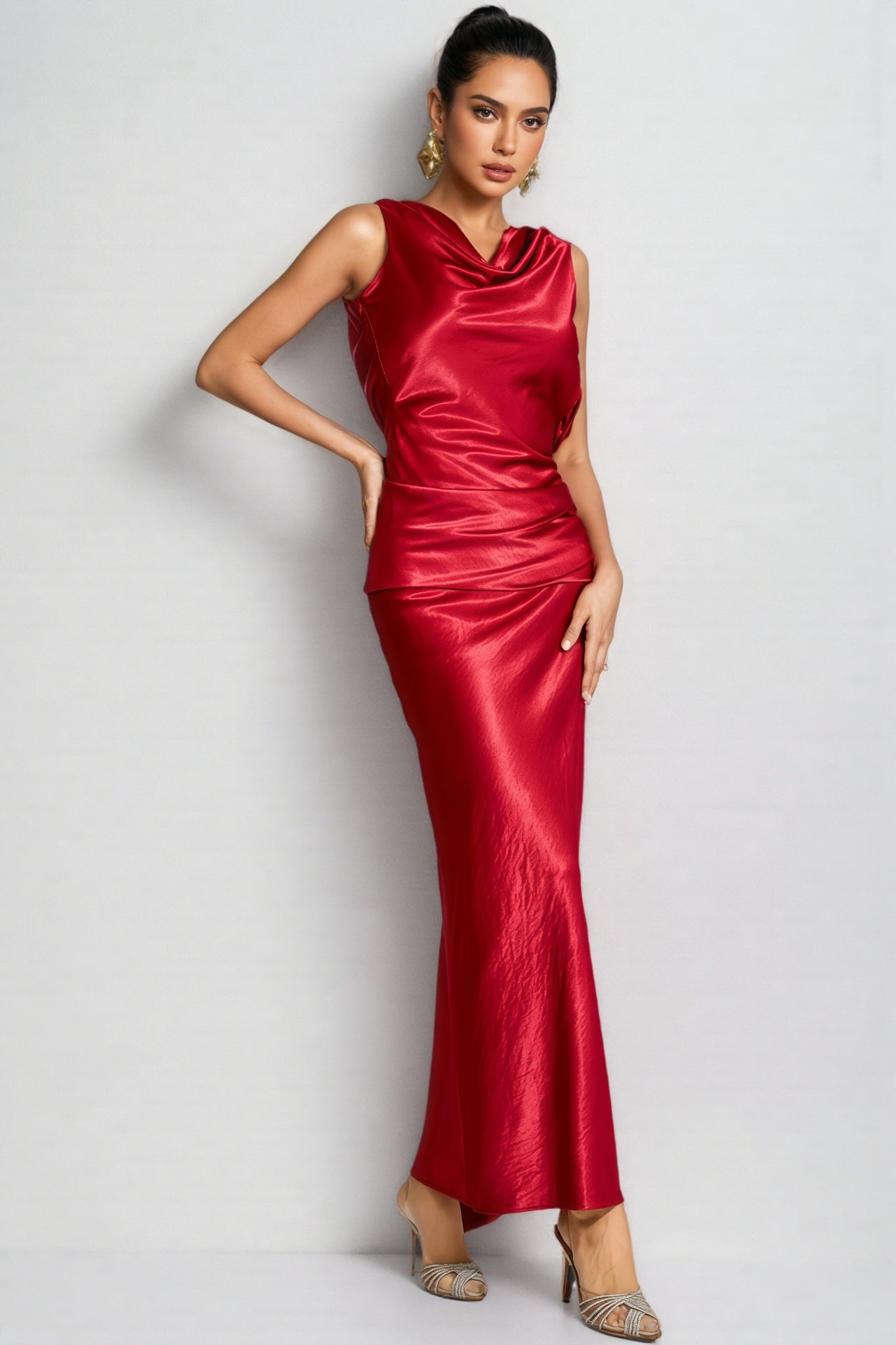 Conjunto Wine Red Satin Backless Maxi Dress