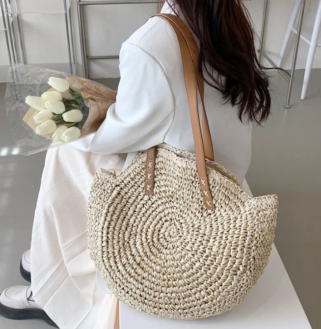 Large Capacity Fringe Straw Shoulder Bag