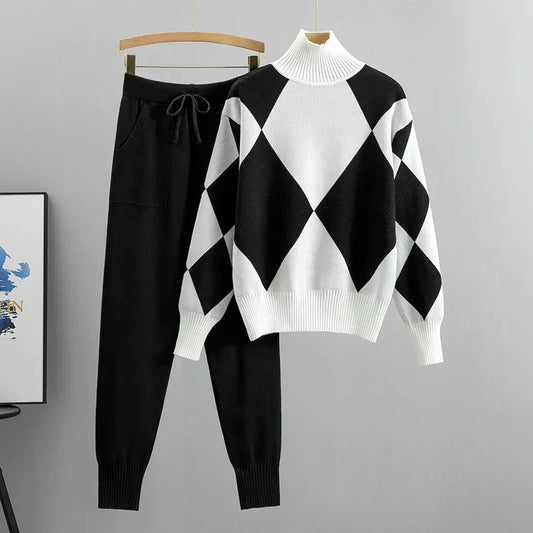 | Women's sweater and pants set