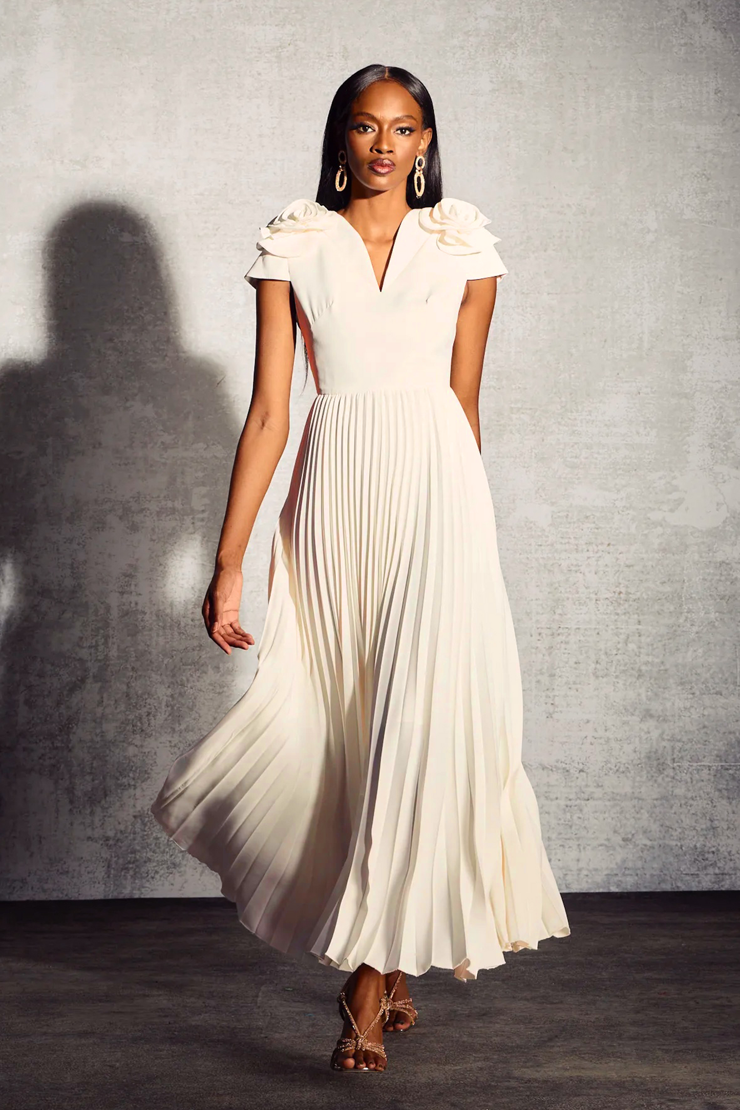 Grace V-neck Floral Pleated Maxi Dress