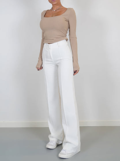 High-Waist Trousers with Straight Legs – Versatile and Comfortable Pants for Any Occasion
