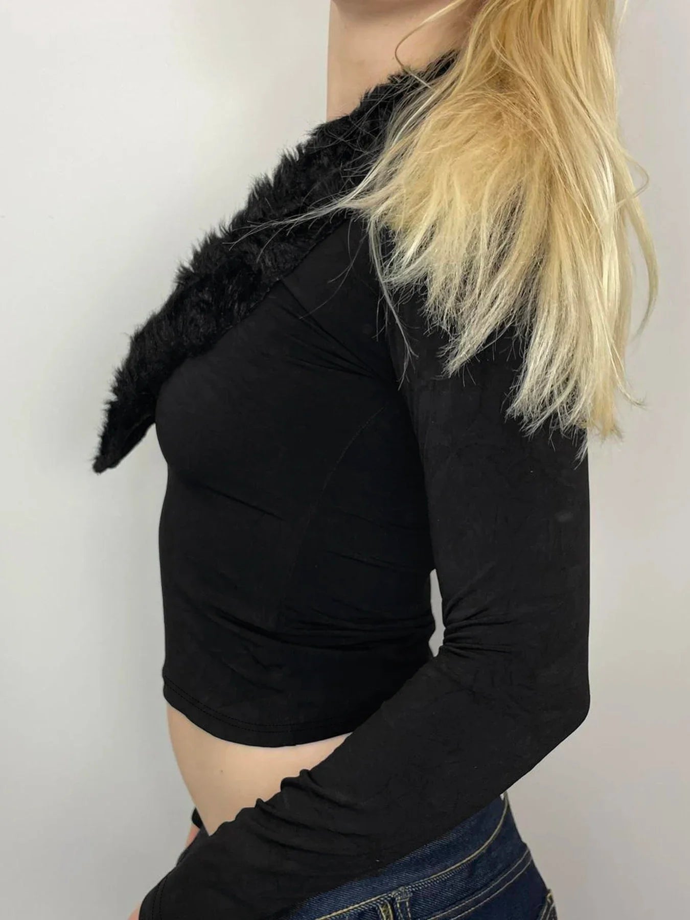 Fur Trim Slim Deep V-Neck Knitted Long Sleeve Knit Top