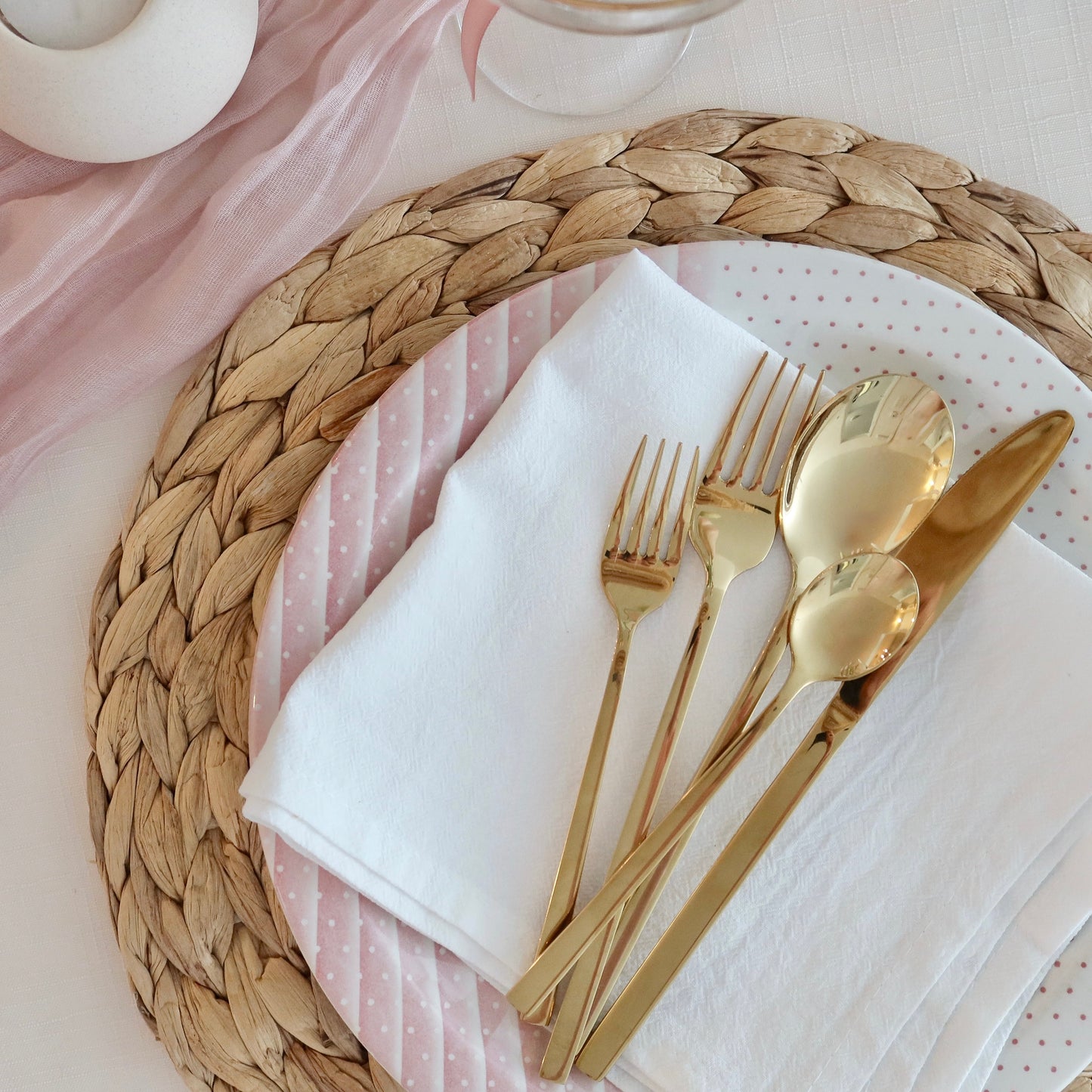 30 Piece Arya Flatware Utensils Sets