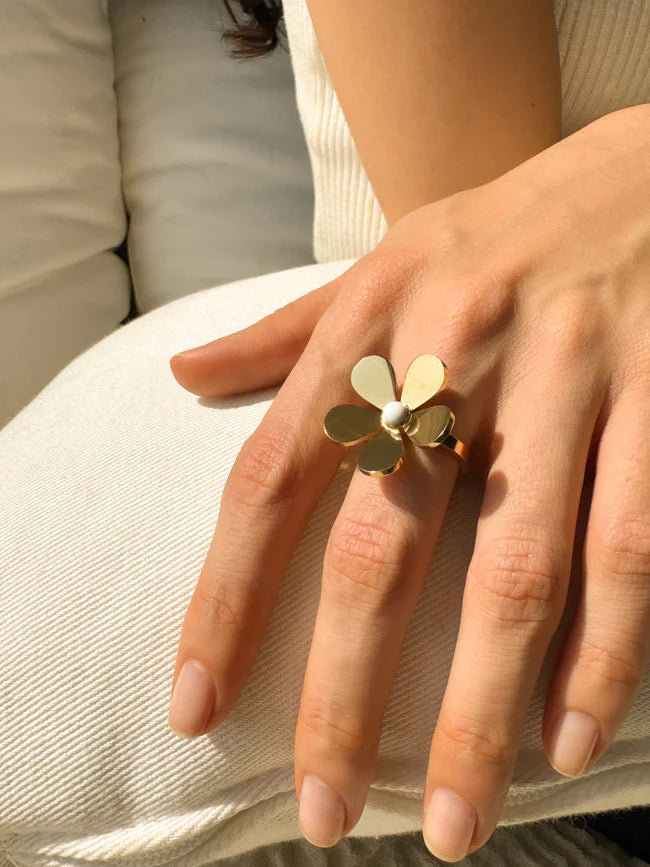 Flora Golden Enamel Daisy Ring