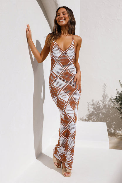 Amanda Checkered V-neck Knit Maxi Dress