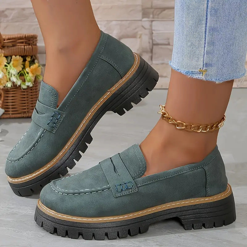 AmyVictoria | Chic Loafers