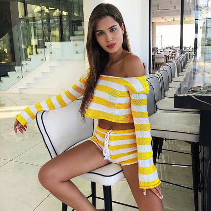 Women's Knitted Cropped Longsleeve Top and Shorts Set – Stylish Beachwear Two-Piece