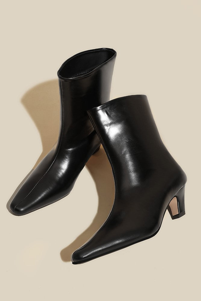 Ruth Chelsea Boots