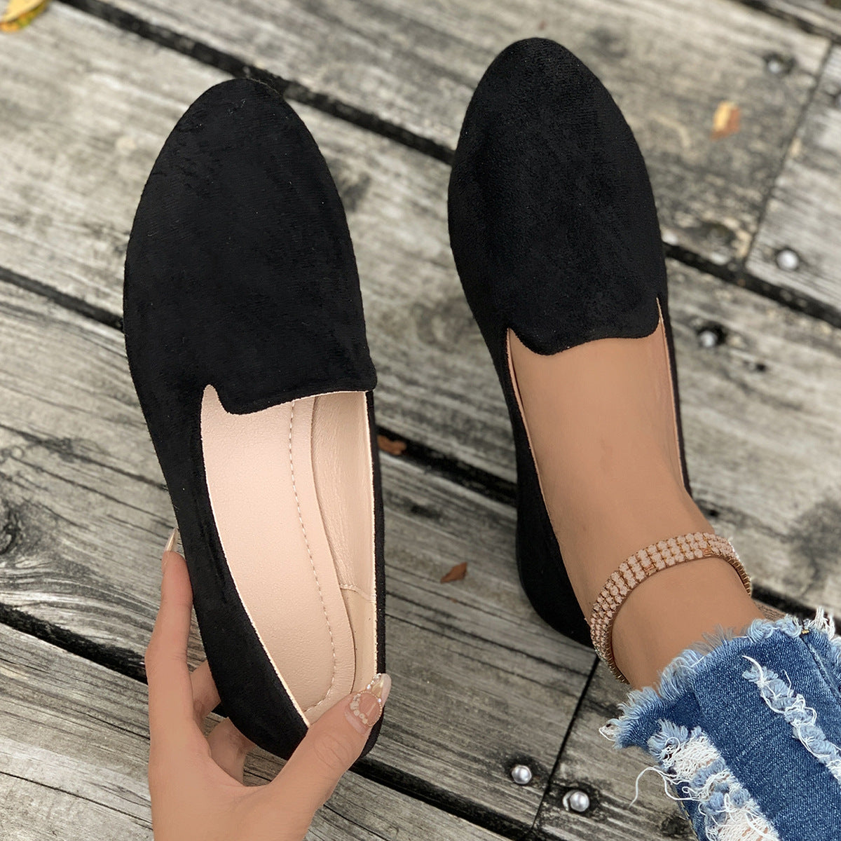 AmyVictoria™ - Simple Solid Color Pointed Toe Flat Shoes