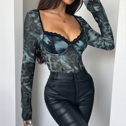 Long sleeve lace hem v neck print bodysuit