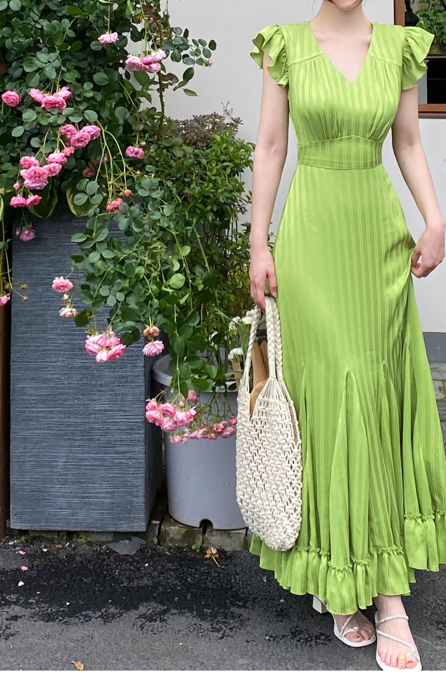 Alice_Dreamscape High-Waisted French Mermaid Gown with Retro Elegance