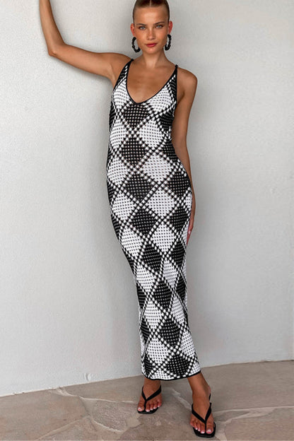 Amanda Checkered V-neck Knit Maxi Dress