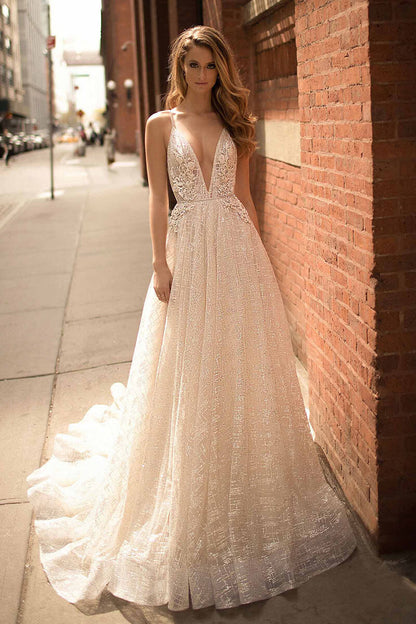 Deep V-Neck Strapless Mermaid Wedding Dress