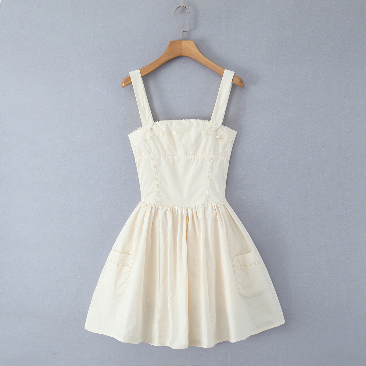 Apricot – Elegant Slim-Fit Waist Dress