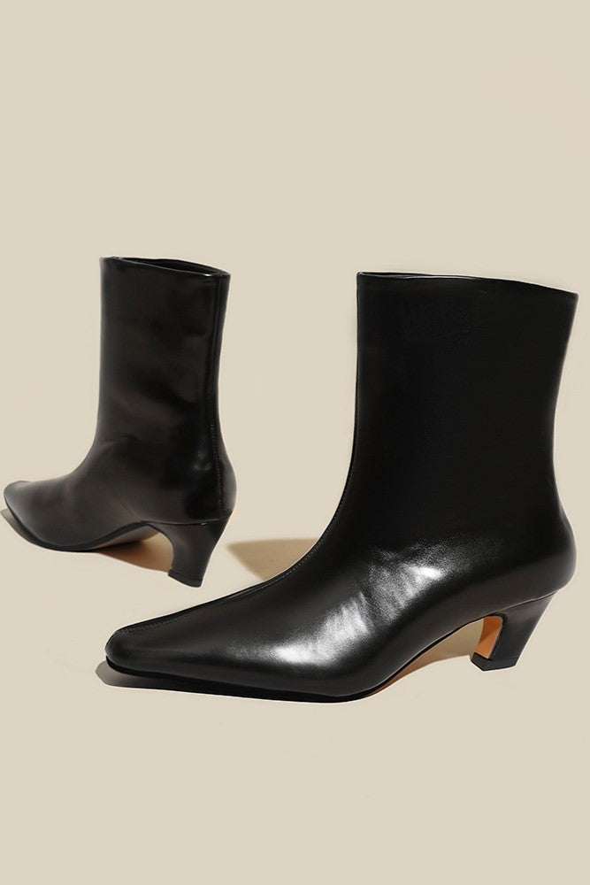 Ruth Chelsea Boots