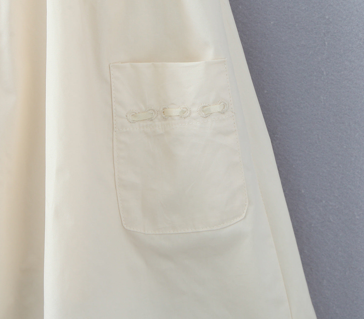 Apricot – Elegant Slim-Fit Waist Dress