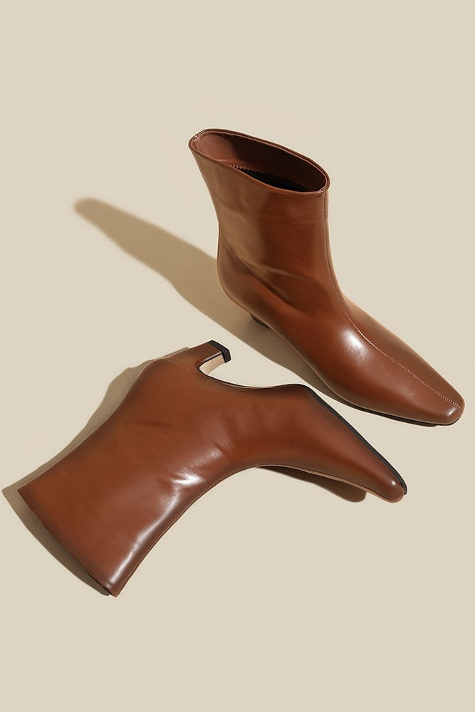 Ruth Chelsea Boots
