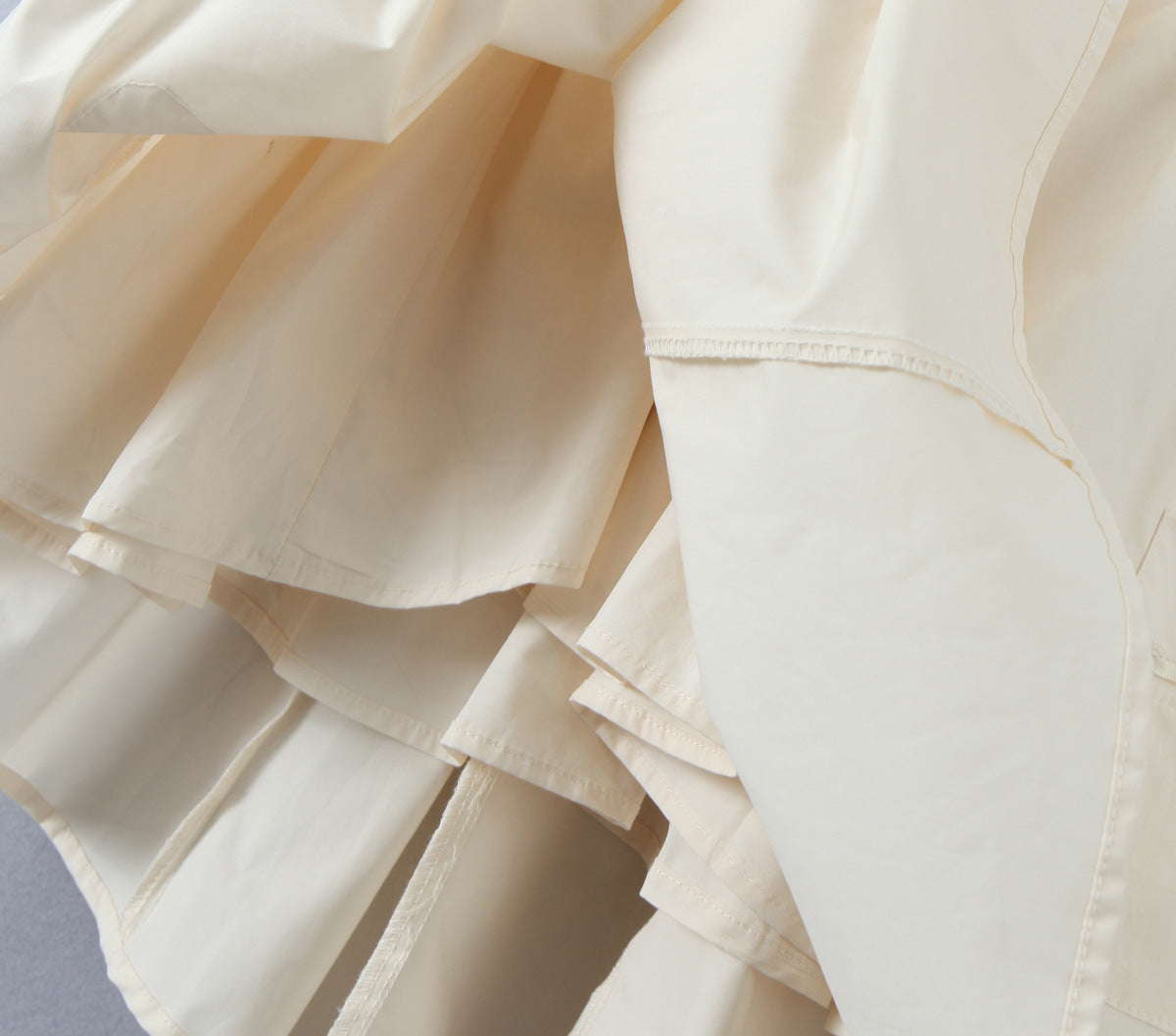 Apricot – Elegant Slim-Fit Waist Dress