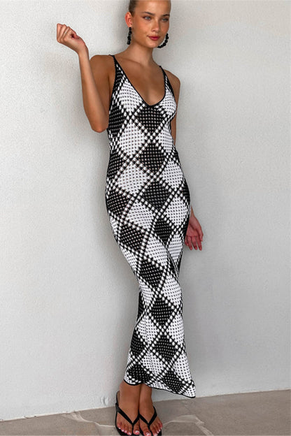 Amanda Checkered V-neck Knit Maxi Dress