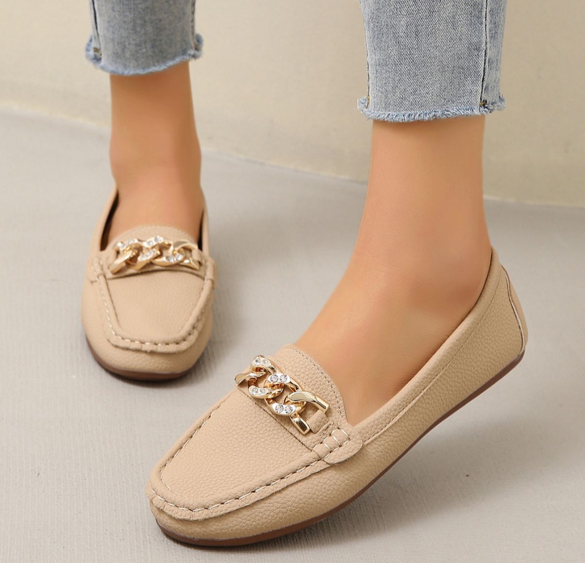 AmyVictoria | Flat Diamond Buckle Loafers