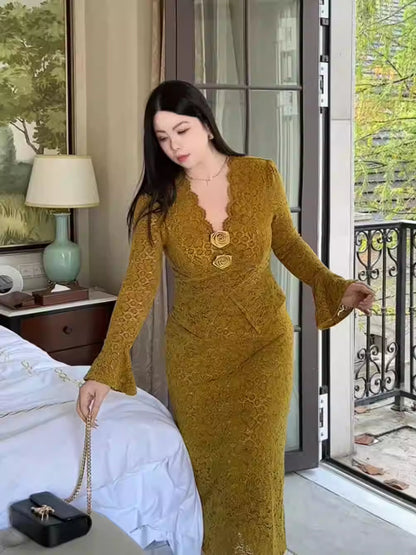 Romantic Vintage Plus-Size Lace Dress