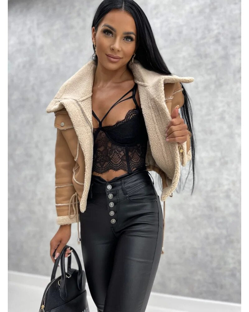STYLISH LEATHER JACKET