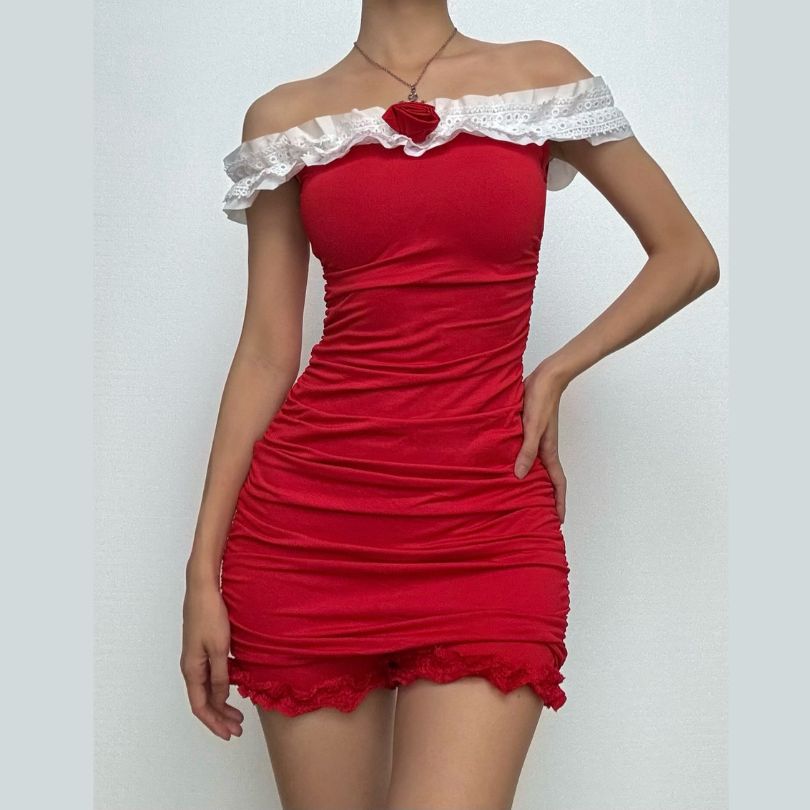 Off shoulder lace hem rose applique 2 piece mini dress