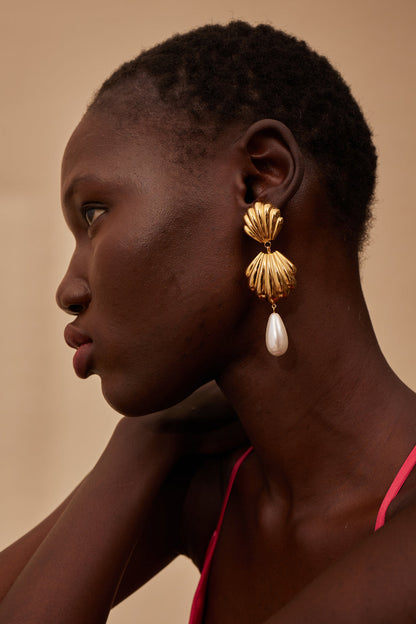 Scallops Pearl Earrings