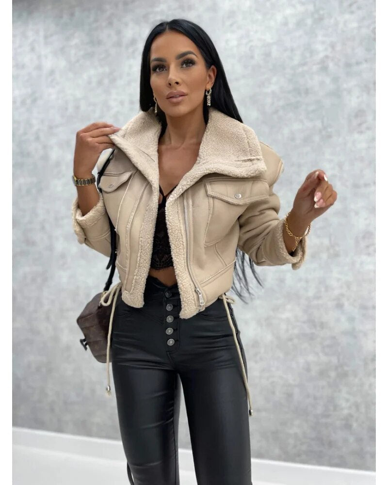 STYLISH LEATHER JACKET