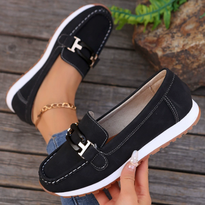 AmyVictoria | Connected Chain Loafers