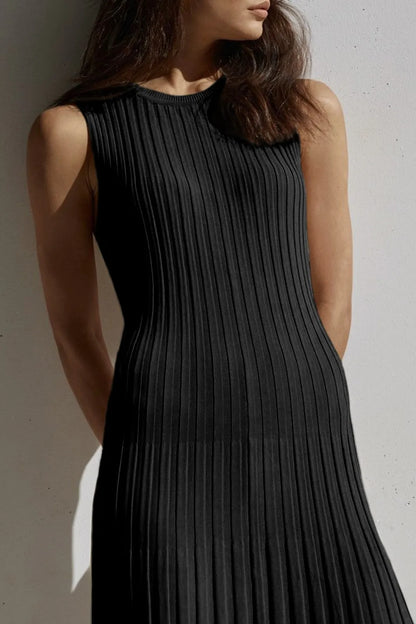 Siola Pleat Knit Maxi Dress