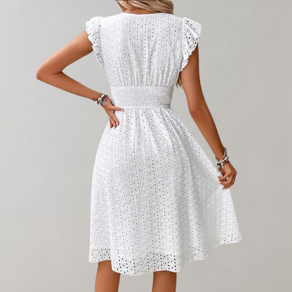 Sleeveless Summer Dress with Ruffles – Elegant White Dress for Warm Days