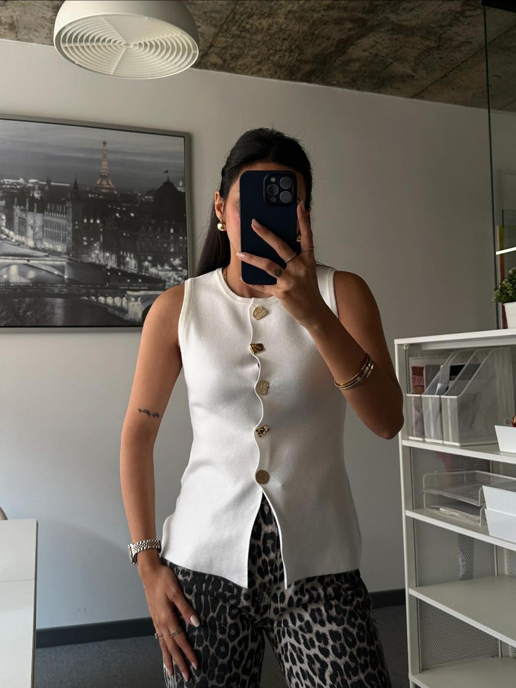 Sleeveless Button-up Vest Top
