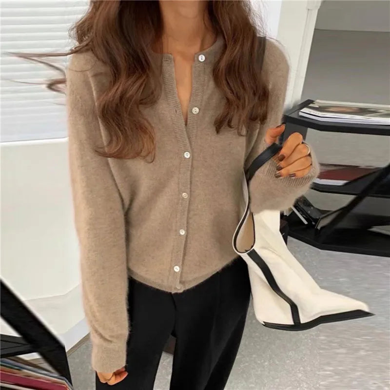Single Breasted Solid Round Neck Knitted Cardigan