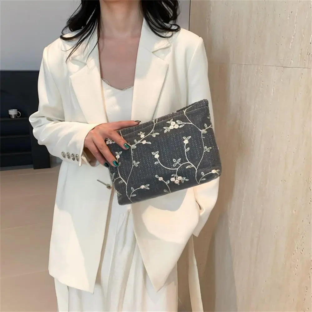 Rattan Handheld Straw Clutch Wristlet