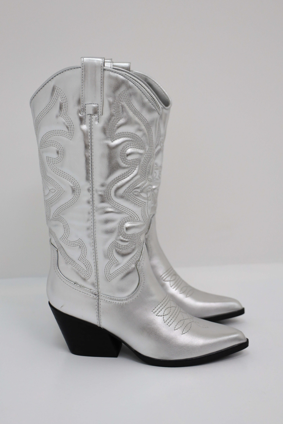 Stylish Cowboy Boots with Chunky Heel – Versatile Summer Footwear in Brown, Black, Beige, and Metallic