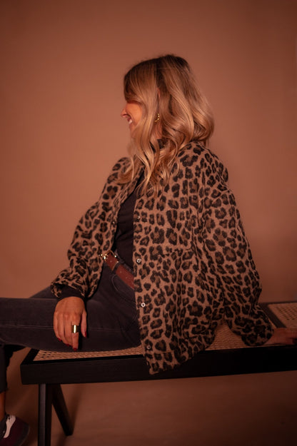 Stylish Leopard Print Bomber Jacket for Women – Trendy Lightweight Outerwear, Versatile Fit, Casual or Dressy