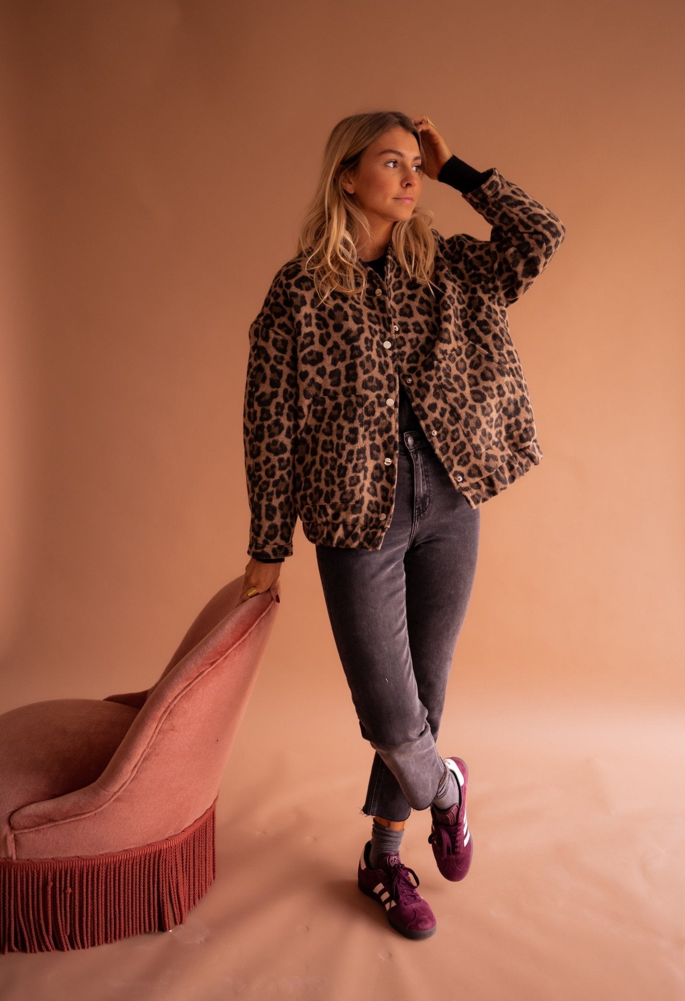 Stylish Leopard Print Bomber Jacket for Women – Trendy Lightweight Outerwear, Versatile Fit, Casual or Dressy